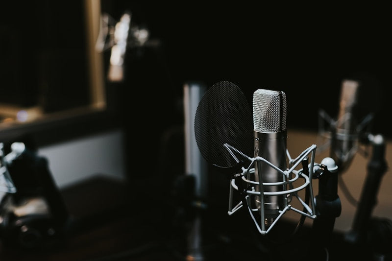 Podcast Visual Identity Kit — Cover Art, Thumbnails & Banners